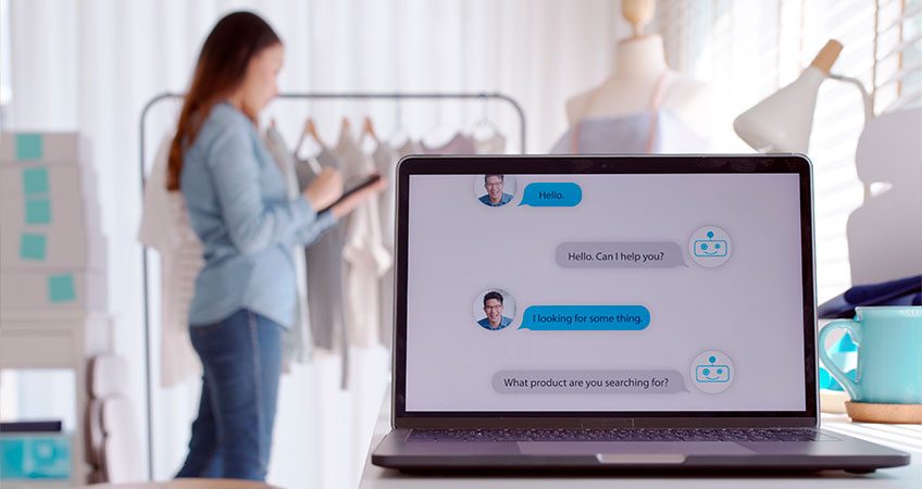 Chatbot abierto en un portátil